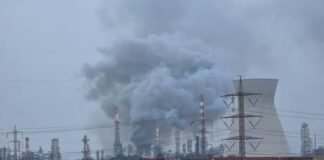 ایران پالایشگاه نفت حیفا را هدف حمله موشکی قرار داد