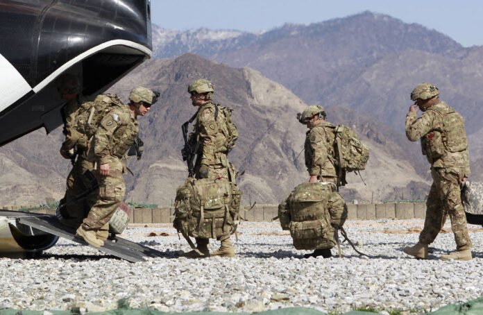 BN-KR083_Middle_GR_20151007165150