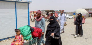 اخراج بیش از شش هزار مهاجر افغان از پاکستان