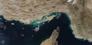 نیویورکتایمز: اختلاف مقامهای ایران بر سر حملات در تنگه هرمز