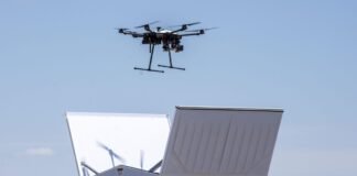 قطر کې د هر ډول ډرون الوتکو پر کارولو بندیز ولګېد