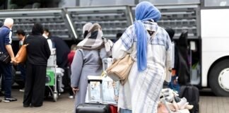 له طالبانو سره د افغان کډوالو د بېرته ستنېدو په تړاو د فرانسې خبرې