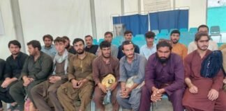 د پاکستان له بندخونو لسګونه افغانان خوشي او هېواد ته ستانه شوي