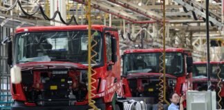 Global factory activity boosted by demand for AI-related products